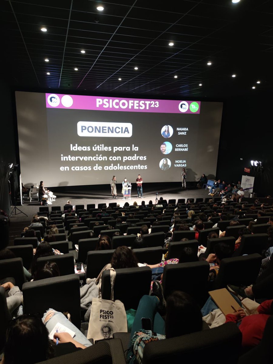 enGramaPsico's tweet photo. La segunda ponencia del #Psicofest23  corre a cargo de @EmoraPsicologos y nos hablan de “Ideas útiles para la intervención con padres en casos de adolescentes” 👨‍👨‍👧‍👦 https://t.co/DfLSILqHjK