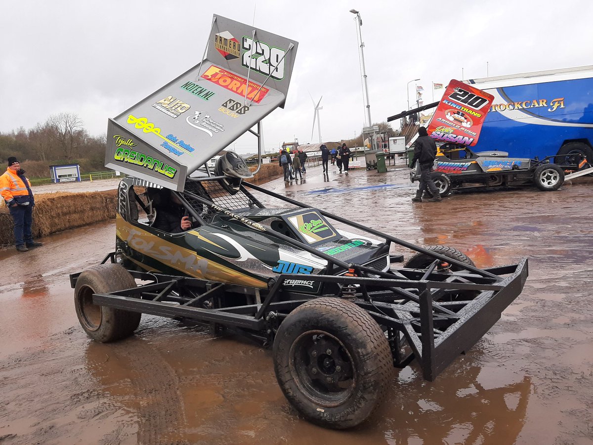 RoukevdM's tweet photo. 229 Tsjalle Greidanus 2023 livery! #silverroof #speedwayemmen https://t.co/MFBghtHShT