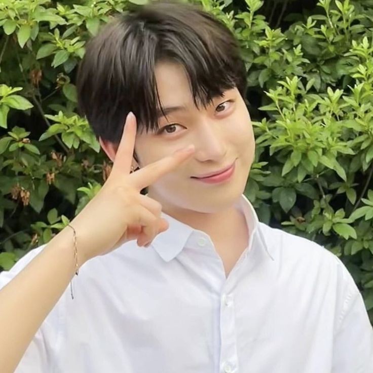 sunseazs's tweet photo. hello!! I am looking for interactive moots ヾ(＾-＾)ノ

hi! I’m ria (⸝⸝◜𖥦◝⸝⸝)
she/her 
a minor ! 

def not new to #kpoptwt / #stantwt

lf engenes, bunnies, midzy, blinks, moa &amp; once but any fandom will do !! ˙˚ʚ(´◡`)ɞ˚˙

♡ to be moots ٩( ᐛ )و https://t.co/I9VFfDYkZB