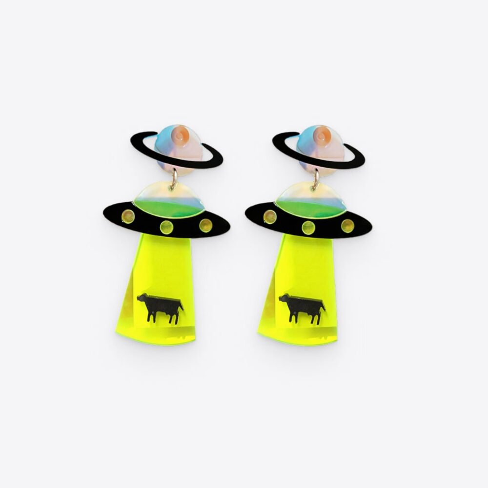GirlistStore2's tweet photo. UFO Earrings #fashion #handmade https://t.co/IXrv1GYEci https://t.co/N6ZitGUaru