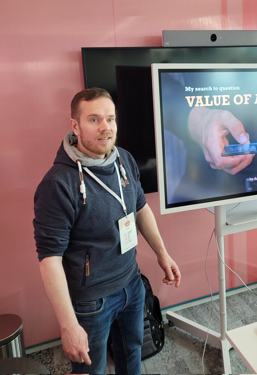 After <a href="/peter_oneill/">Peter ONeill</a> inspiring talk I got enough confidence to give my first #measurecamphel presentation about value of Analytics. Got great inspiration to my presentation by following <a href="/Himtox/">Ibrahim Elawadi</a> and <a href="/fastbloke/">Noneotherthan Doug Hall Ⓥ💚🌱</a>
Even some people wanted to hear me. Great conference <a href="/measurecamphel/">MeasureCampHeL</a>