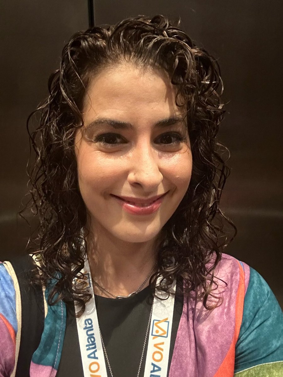 Elevator selfie...a moment of calm before the magical storm of another day at <a href="/VOATLANTA/">VO ATLANTA</a> #voiceover #volife #jetlagshmetlag
