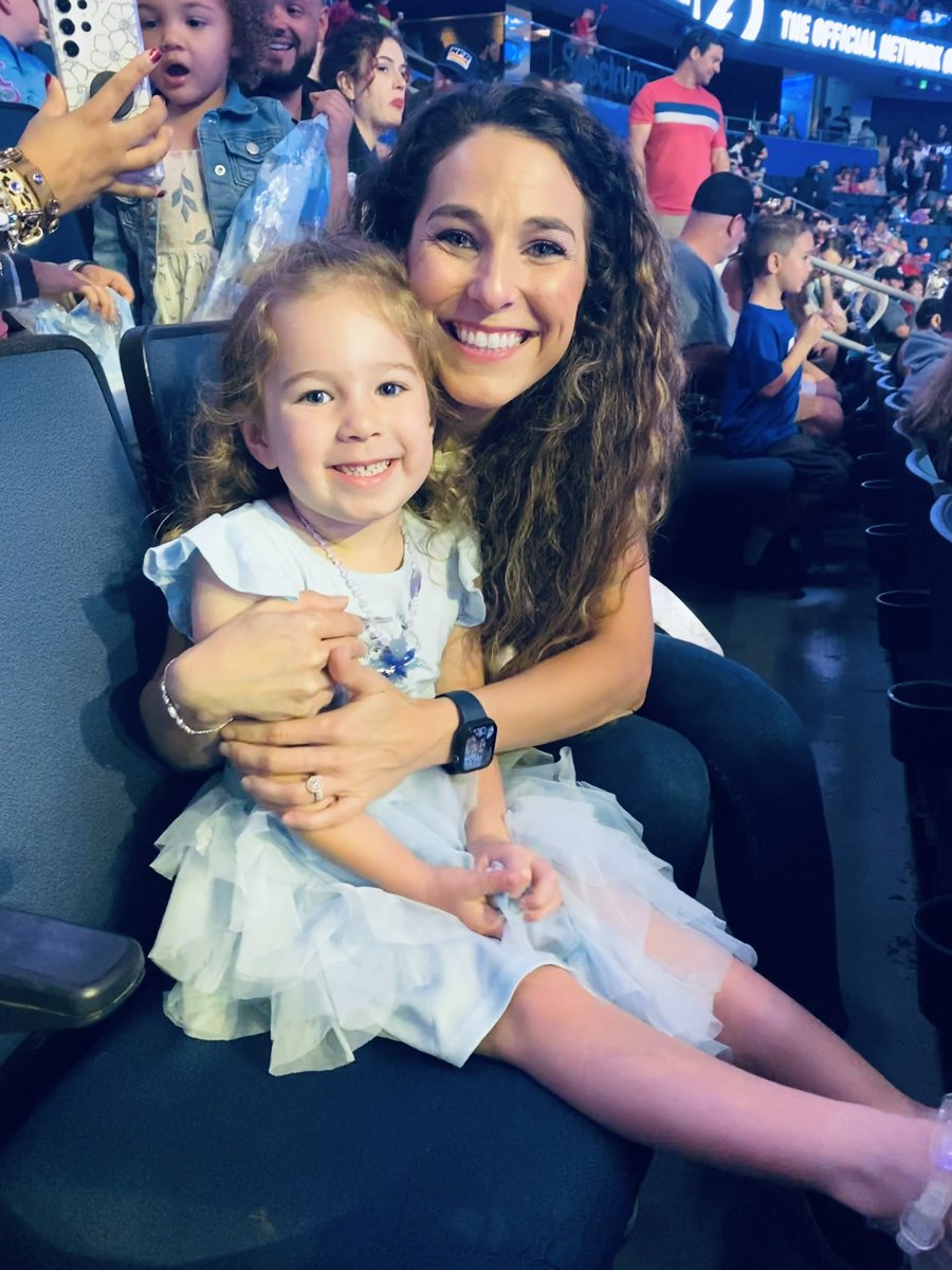 brittbrakefield's tweet photo. #disneyonice https://t.co/QrHbtCjlAz