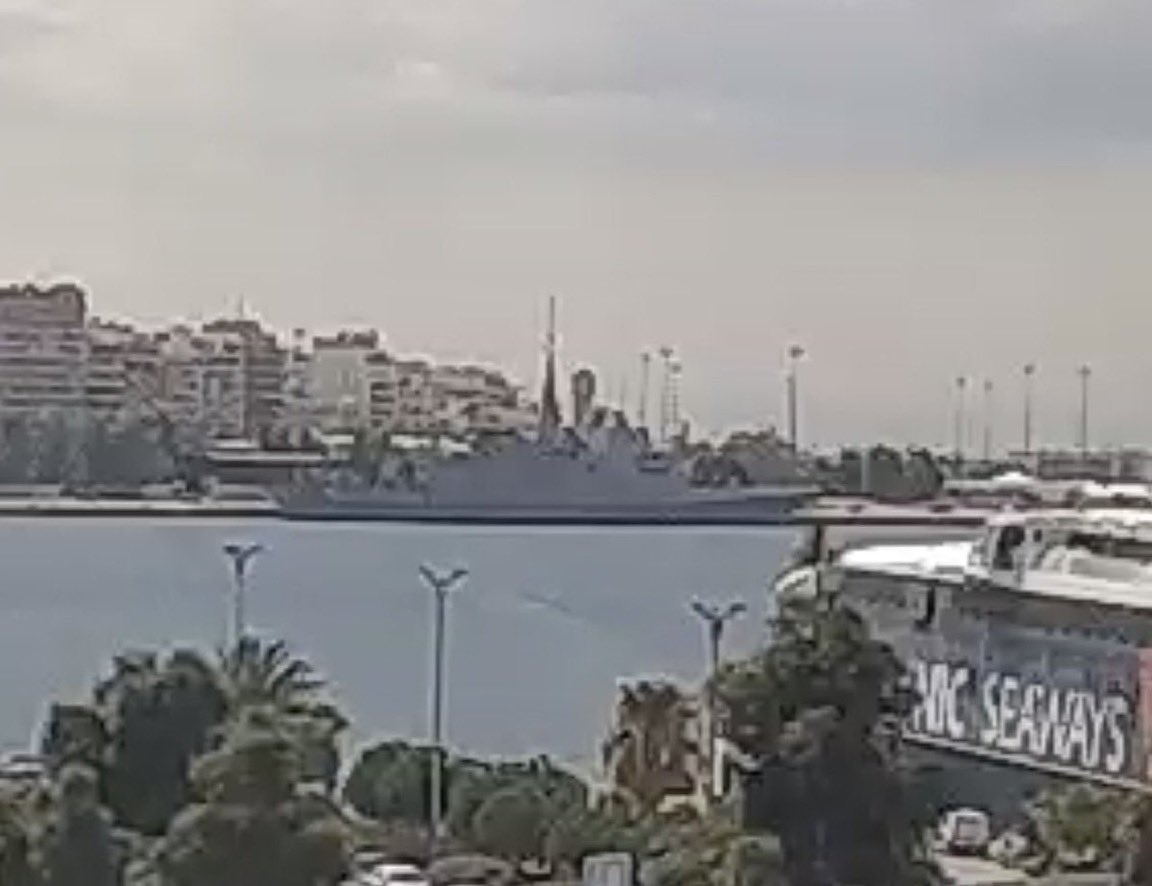 WarshipCam's tweet photo. French Navy Aquitaine-class frigate FS Provence (D652) in Piraeus, Greece - March 25, 2023 #fsprovence #d652 

SRC: webcam https://t.co/W07QO3a1xC