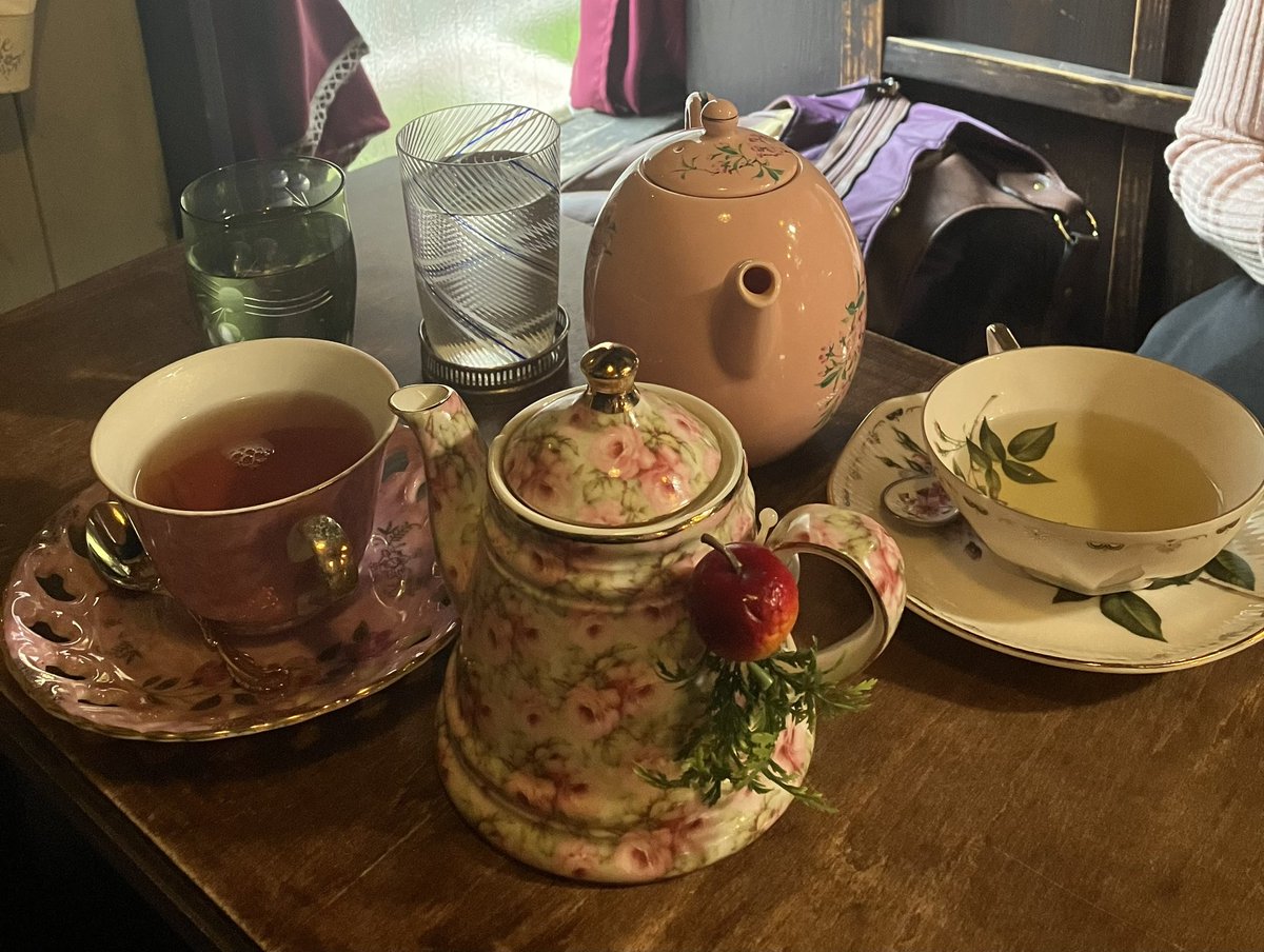 高円寺にある【エセルの中庭】へ行ってきました☕️
サイコーすぎた✨✨✨

＃エセルの中庭
＃カフェ
＃東京
＃高円寺