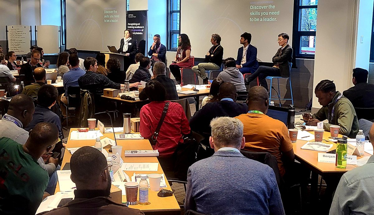 Chief Publishing Officer @enolan2018 kickes off the first #volunteer leaders panel on learning from leadership failures at the @OpticaWorldwide #LevelUpLeadership program with @ProfTSearles, Abbie Watnik, @JensBiegert, @amolchoudhary86 and @TakashigeOmatsu.