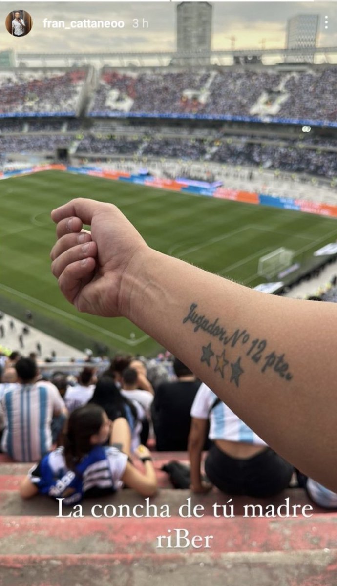 No se ustedes pero yo antes de pisar la bombonegra prefiero que me bajen un cargador en el pecho. En mi vida voy a pisar esa cancha inmunda no me importa quien juegue. Espero que la hayas pasado lindo Fran y felicitaciones por conocer una cancha entera.