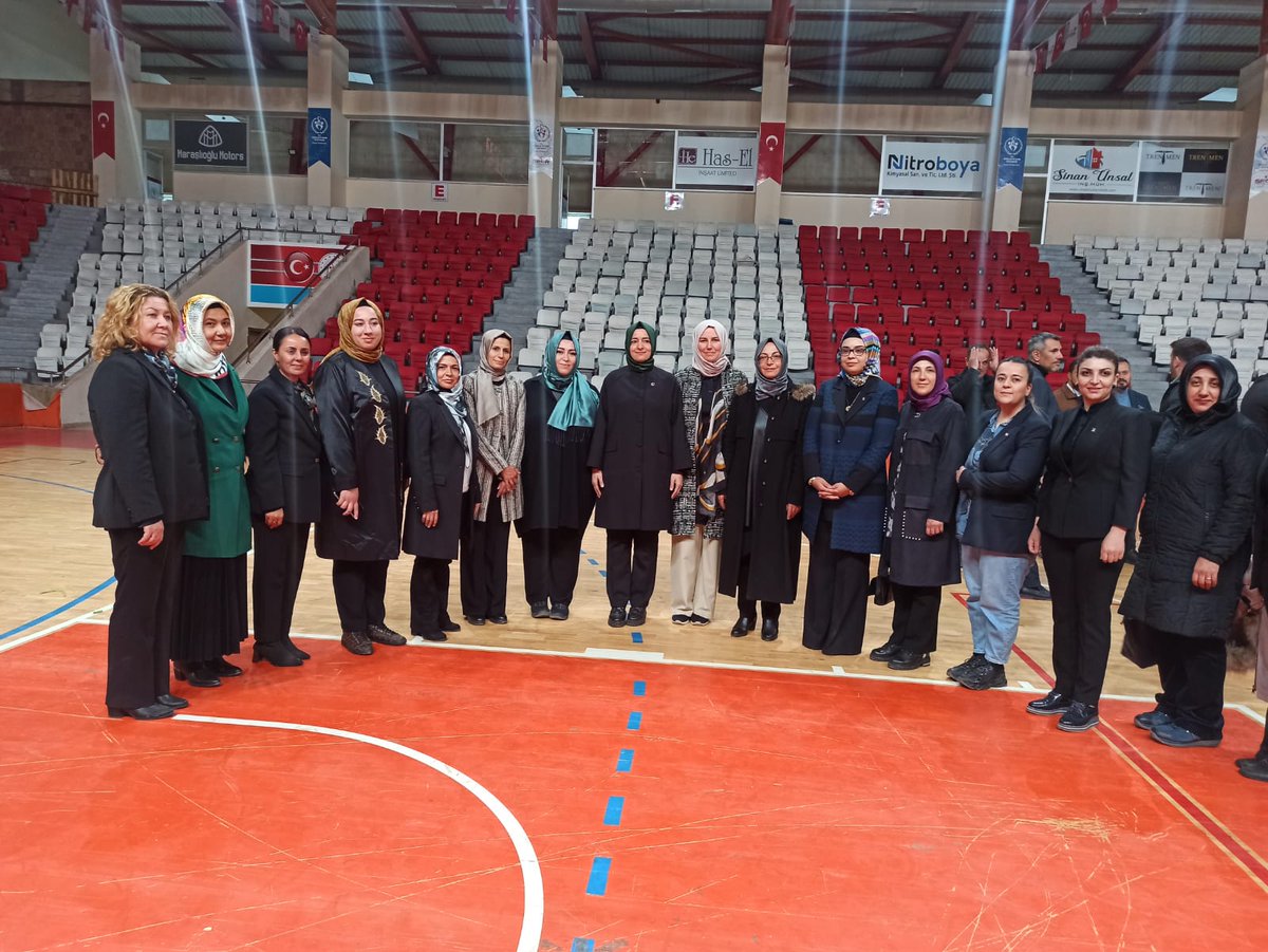 Aile ve Sosyal Politikalar Bakanı olarak görev yapmış olan Sayın Fatma Betül Sayan Kaya 'nın koordinatörlüğünde  temayül yoklamasını gerçekleştirdik.İlgi alaka ve  nezaketleri için sayın bakanımıza çok teşekkür ediyorum.<a href="/drbetulsayan/">Dr.Betül Sayan Kaya 🇹🇷</a> @gulaysamanci42 <a href="/AAsumanErdogan/">Asuman Erdoğan 🇹🇷</a> <a href="/RTErdogan/">Recep Tayyip Erdoğan</a> <a href="/BY/">Binali Yıldırım</a>