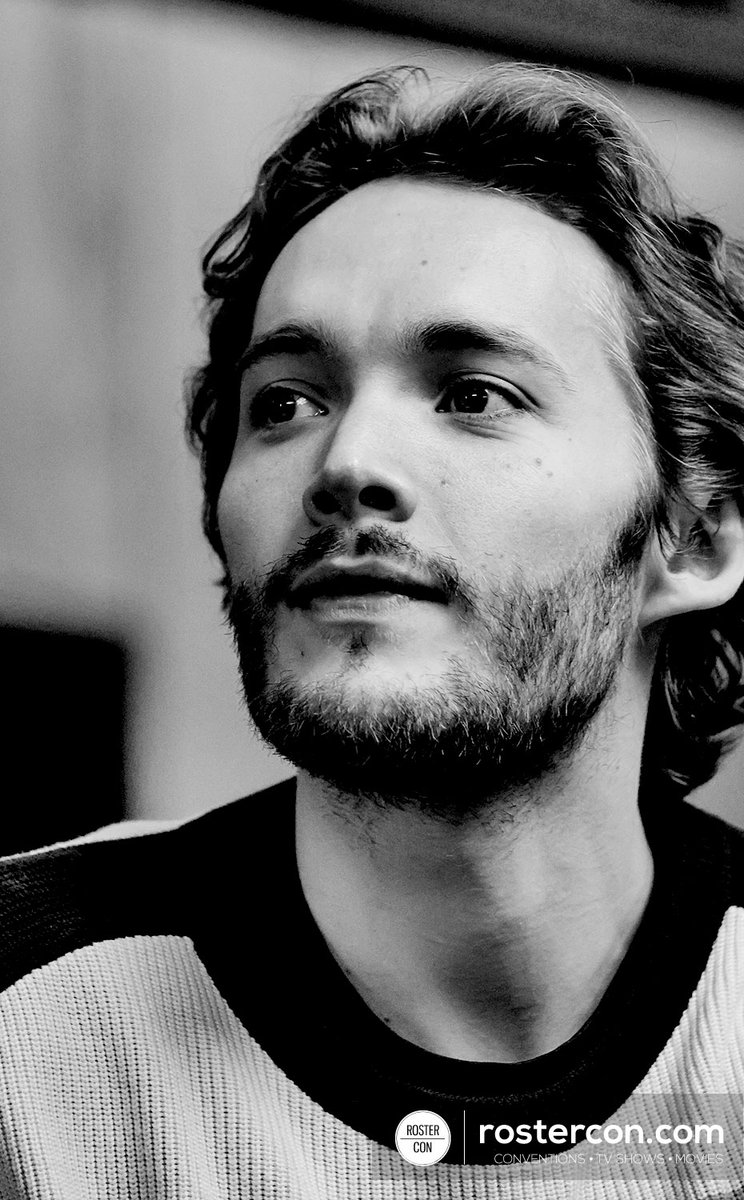 RosterCon's tweet image. #TobyRegbo au Dream It Fest Paris. 
#Reign #DIFParis