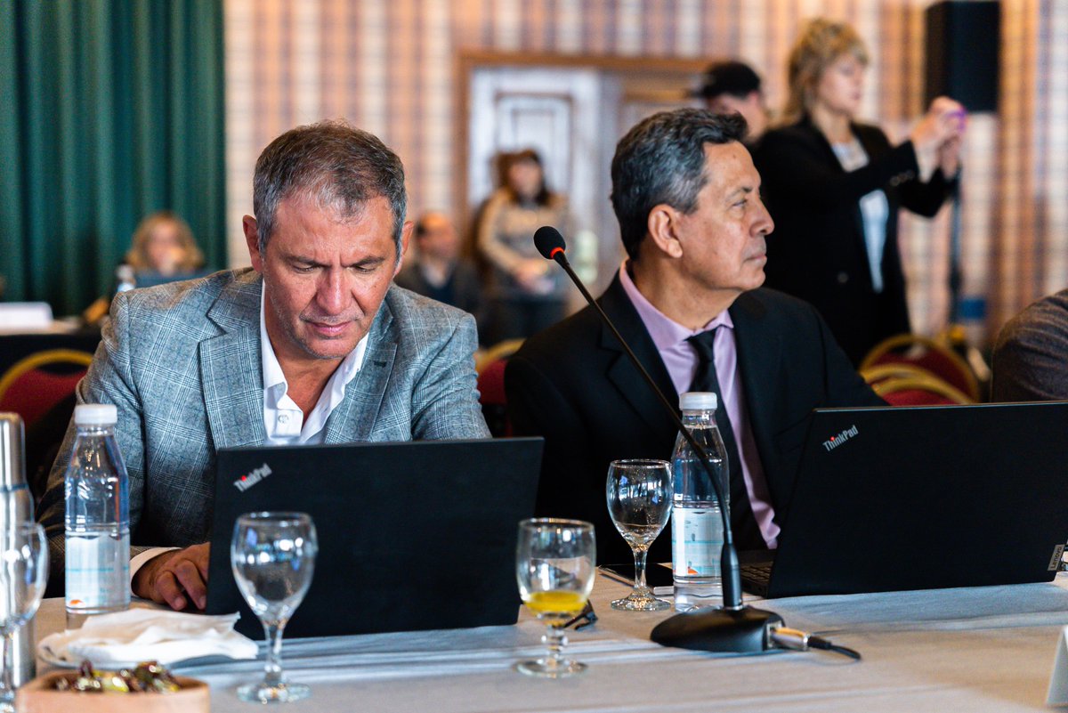 MoisesSolorza's tweet image. #CFEE Gracias al acompañamiento del CFEE a través del fondo Federal de desarrollo energético del interior (FEDEI) se financian tuyas las obras eléctricas de Río Grande - Tolhuin y Ushuaia. Y en está oportunidad se aprobaron 2 Financiamientos claves 🧵 @pueblaairelibre