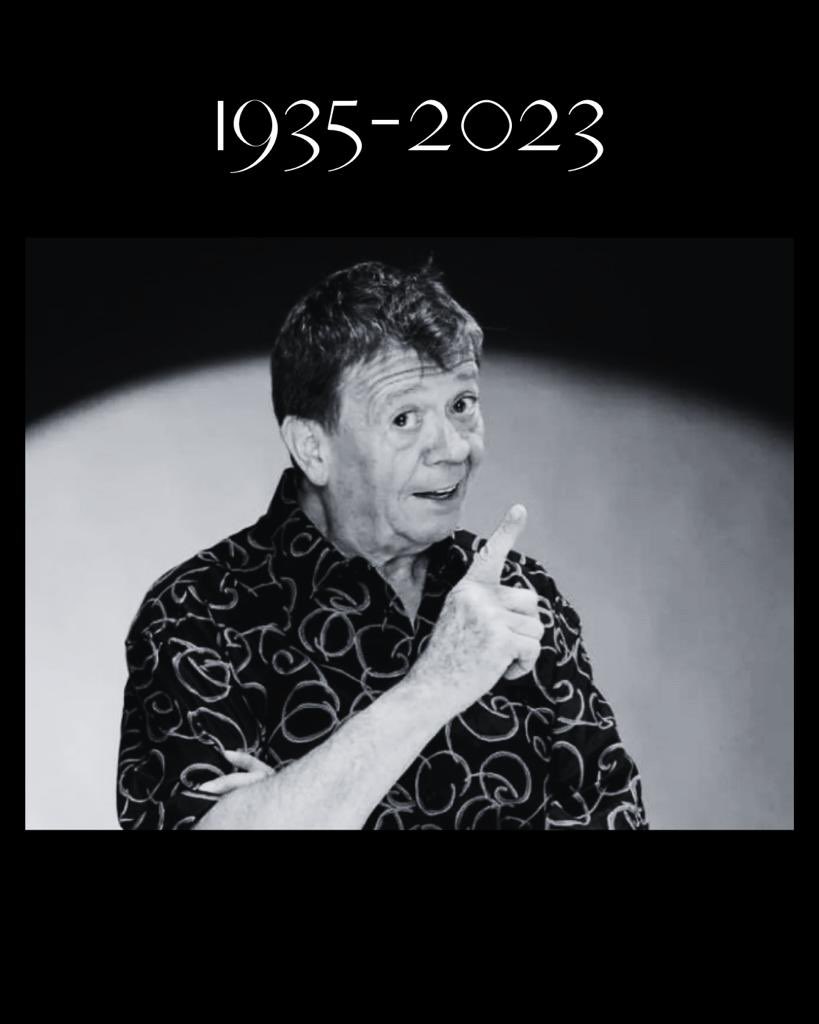 JuanHugoNeza's tweet photo. Lamento profundamente el fallecimiento de Xavier López “Chabelo” que por décadas dedicó su vida a dar a alegría a sus seguidores. Descanse en paz. 🙏🏽 https://t.co/xNnkL7PJNP