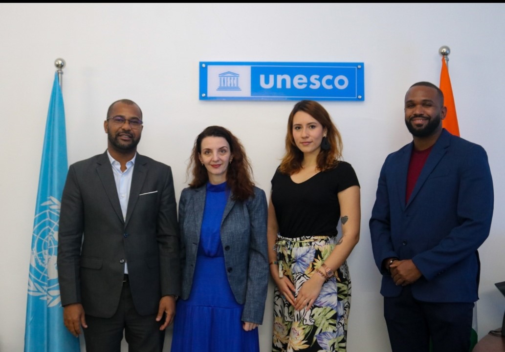 Simona Popa tweet media