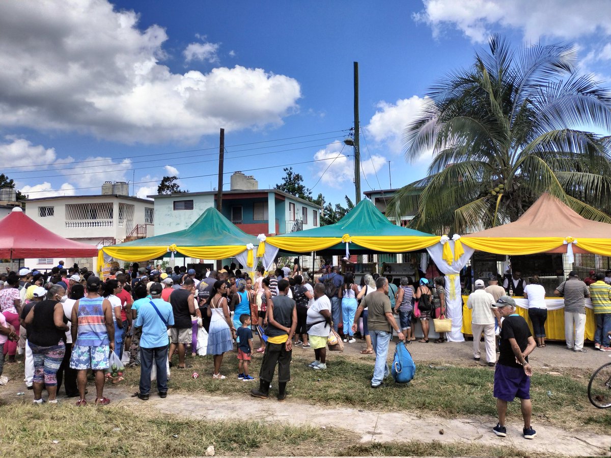 ComercioHE's tweet photo. Feria Municipal Agropecuaria https://t.co/Zh4jN8lzDY