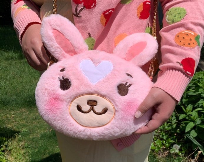 strawbunnycakes's tweet photo. (rts appreciated 💕 it costs $0 to share a small shop 💕)

Hi! I'm Bunnie, a Native online shop owner and artist 🥰 for #SettlerSaturday I'd like to bring attention to my shop!
March has been slow for my shop, which is my main income. Would love extra support 🎀 tysm, link below! https://t.co/lQ9oAtimQG