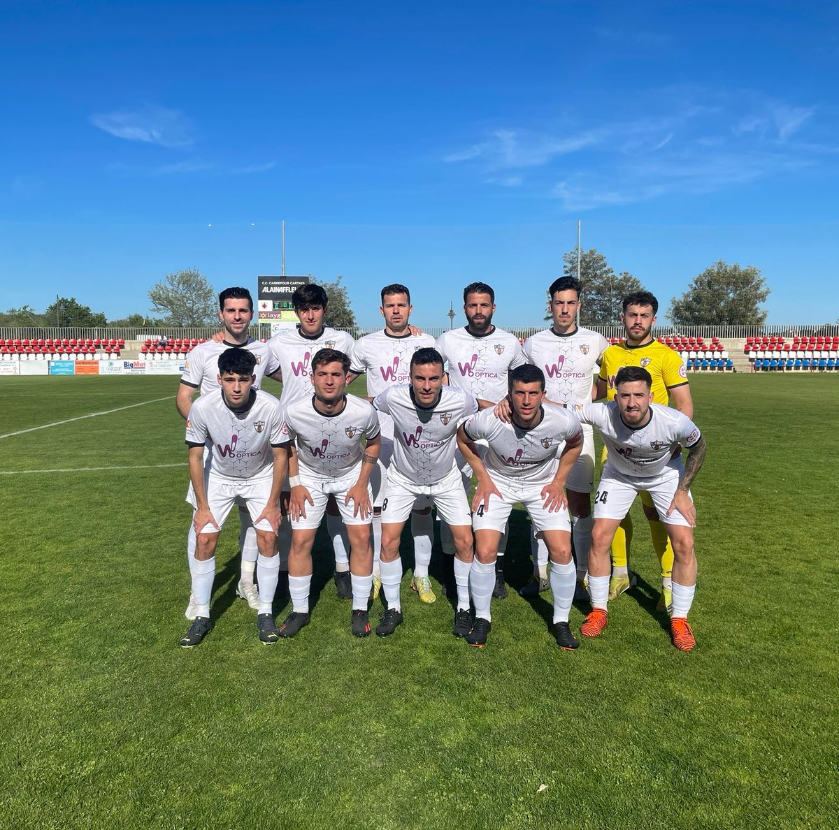 C_DPozoblanco's tweet photo. 1’ ⏱ 

⚽️ ¡Comienza el partido!

AD Cartaya 0️⃣-0️⃣ CD Pozoblanco

#ADCartayaCDPozoblanco

#ℂ𝕣𝕖𝕔𝕚𝕖𝕟𝕕𝕠𝕁𝕦𝕟𝕥𝕠𝕤 https://t.co/d3GlJJ4qED