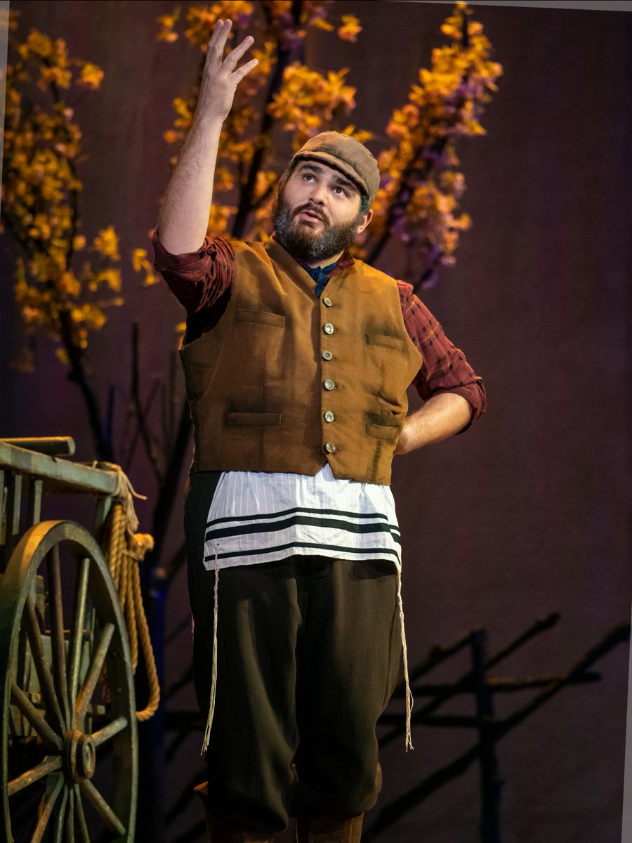 atgsanfrancisco's tweet photo. Don't miss the final weekend of @FiddlerBroadway performances at the Golden Gate Theatre in San Francisco!
#FiddlerSF #FiddlerTour | 🎟️: https://t.co/QmOtEr5nkL https://t.co/0kkxFYzlTZ