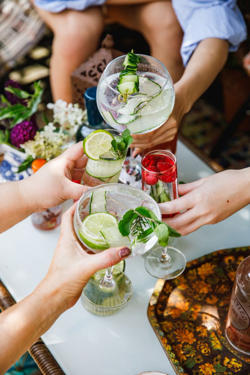 deer_distillery's tweet photo. Looking forward to a much-needed catch-up with friends?
Whatever your plans, we hope you have fun, stay safe and drink responsibly.
#cocktailtime #ginlover #vodkalover #cocktaillover #itsfiveoclocksomewhere #drinkresponsibly #deernessdrinks #deernessdistillery https://t.co/IgQyy3upKY