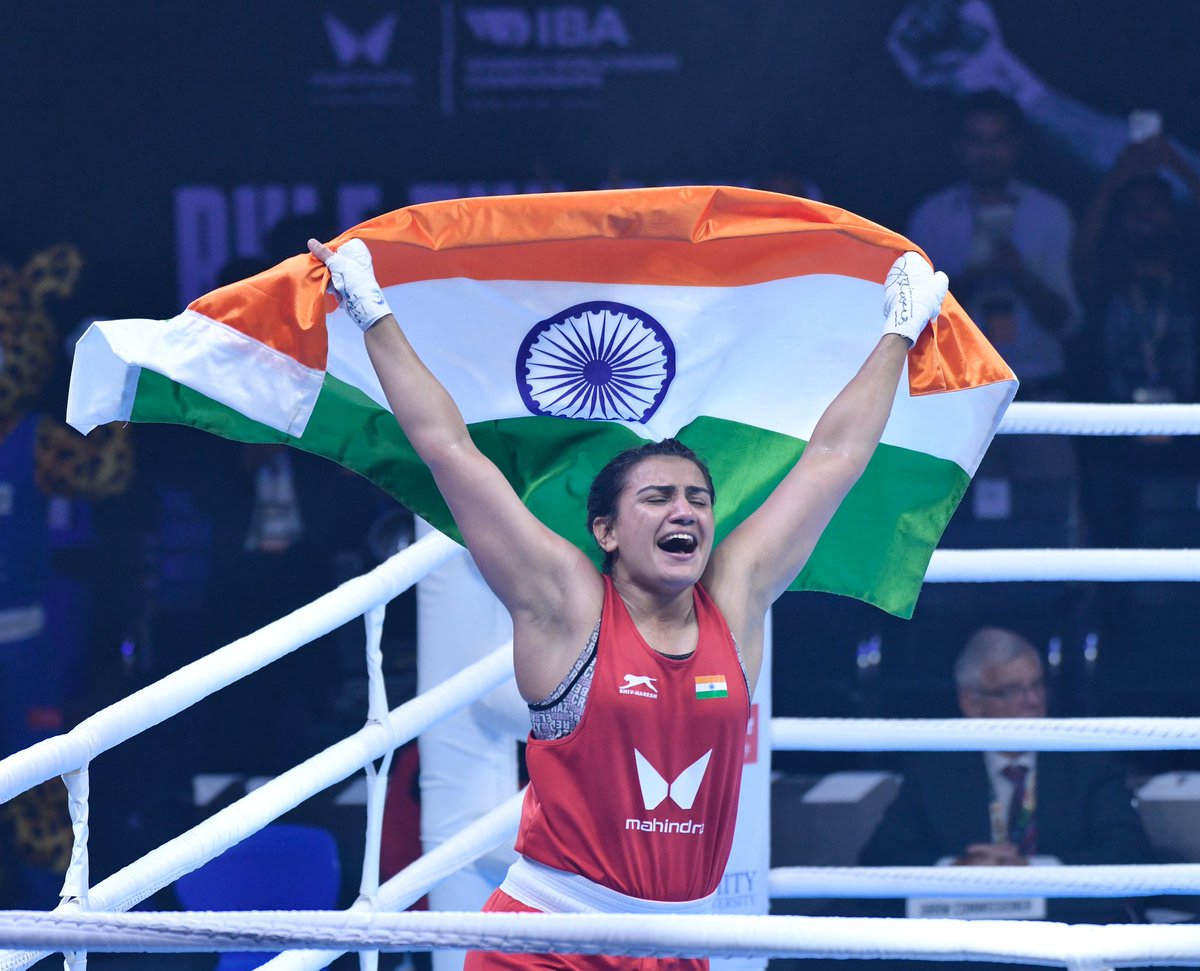 Media_SAI's tweet photo. .@saweetyboora clinches 2⃣nd 🥇 for 🇮🇳 at the IBA Women's Boxing Championships 2023

The ⭐ boxer defeats 🇨🇳's Wang Lina to grab the top spot in the 81kg category!

With this, she becomes 7⃣th 🇮🇳 boxer to don the title of 🥊 World Champion

Heartiest Congratulations Girl 🥳

1/2 https://t.co/NkUPsRu0vX