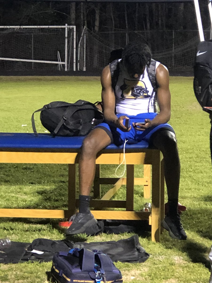 JaiMoHicks's tweet photo. Head down and focused. I was built for thisπͺπΎ. Iβve been in constant preparation https://t.co/ITgoxKotJa. #mystoryisdifferent #icaniwillimust #showingupforme
#2sportathlete #football #track #100m #200m #400m https://t.co/gTzYK1yOS7