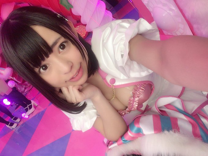 寺坂ユミ