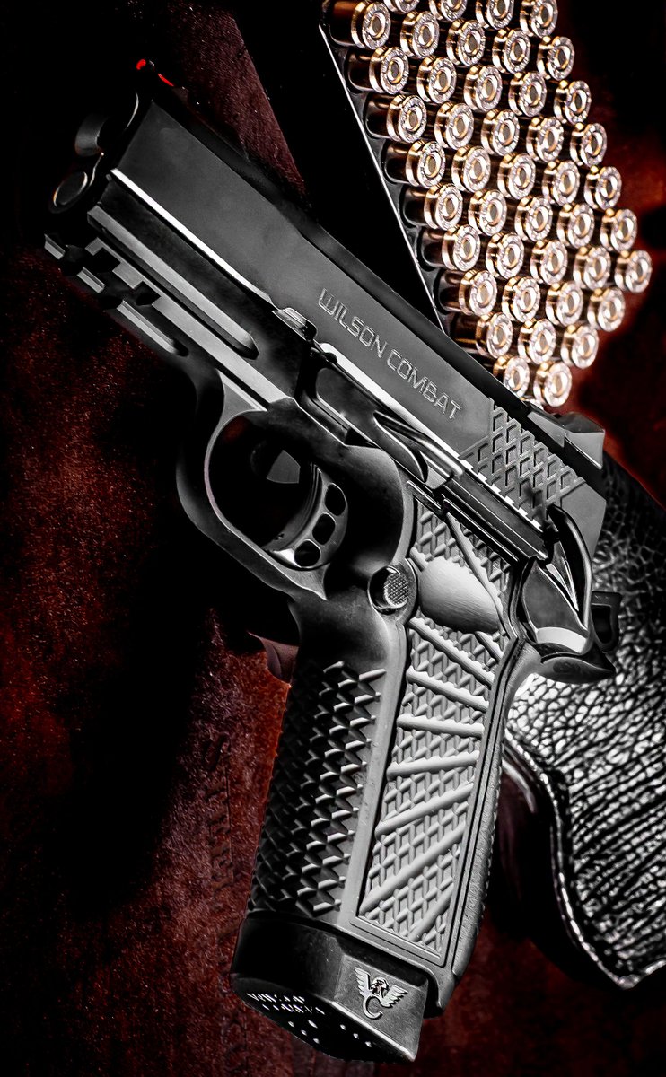 The Wilson Combat SFX9 3.25 9mm - small, reliable, and accurate. 
#pistol #PewPewLife #PewPewPew #VAShooters #VirginaShooters #edc #United2A #guns #gun #gear #SickGuns #Merica #Firearm #FireArms #GunsDaily  #training #WilsonCombat #steelluxuries