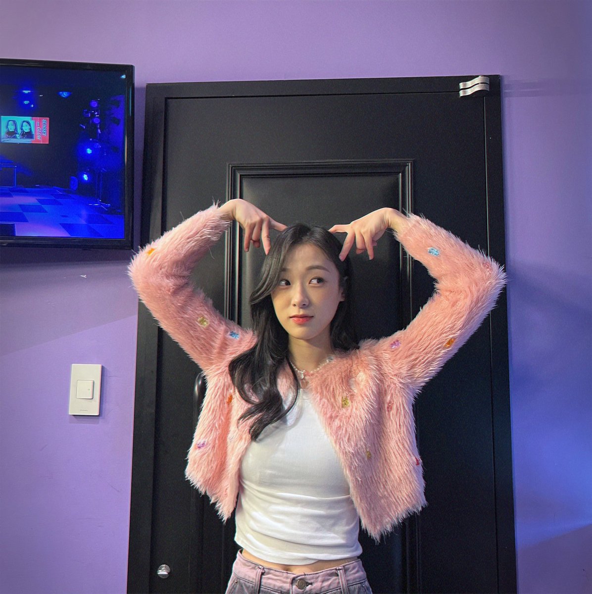 행복만했던 하루🥴<-(이거 이모티콘 짱 귀엽)
고맙습니다🍍 #말랑