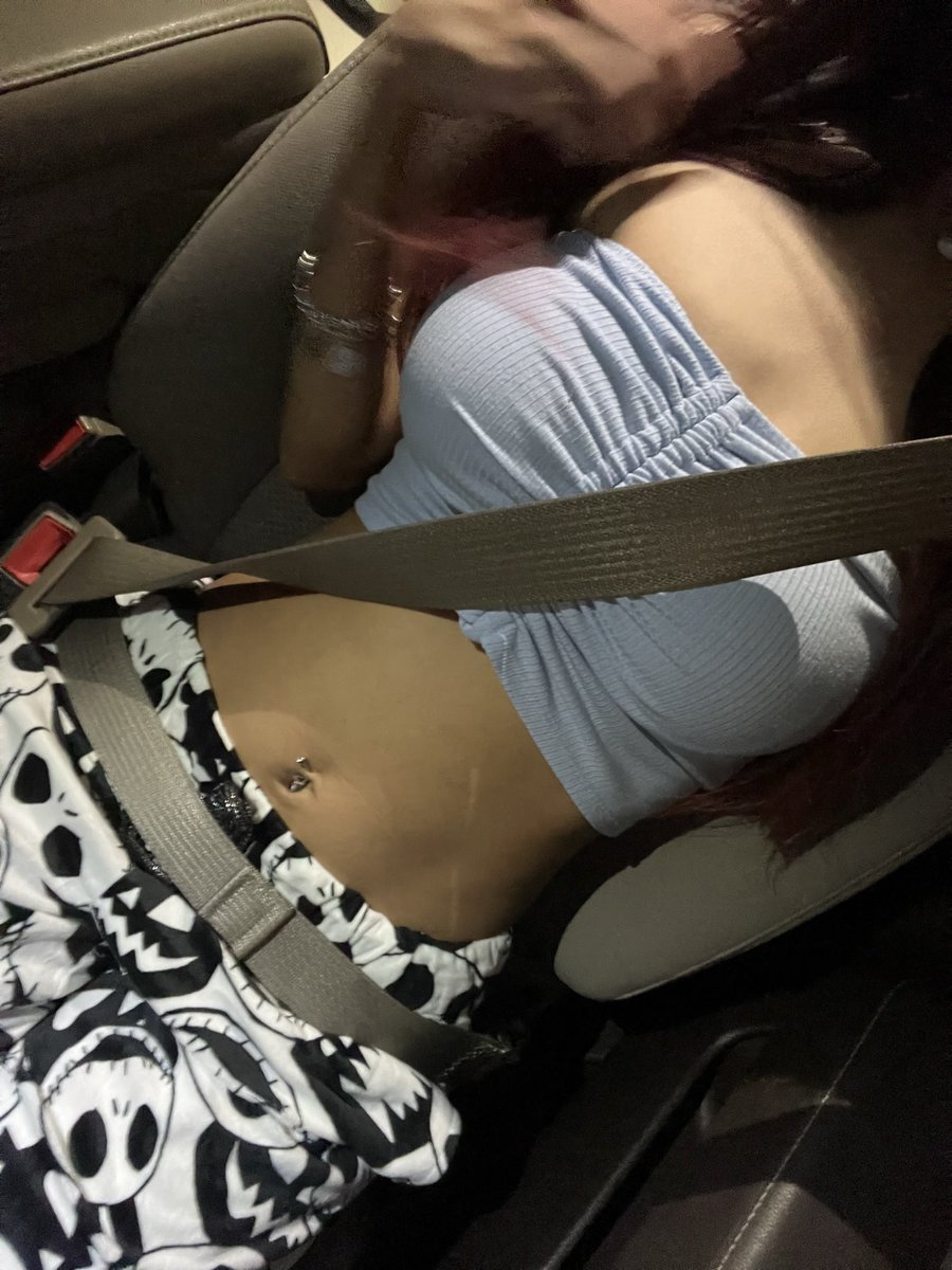 lyssaxxv's tweet photo. 🍎😝😝🍑 https://t.co/BvvL3blL5B