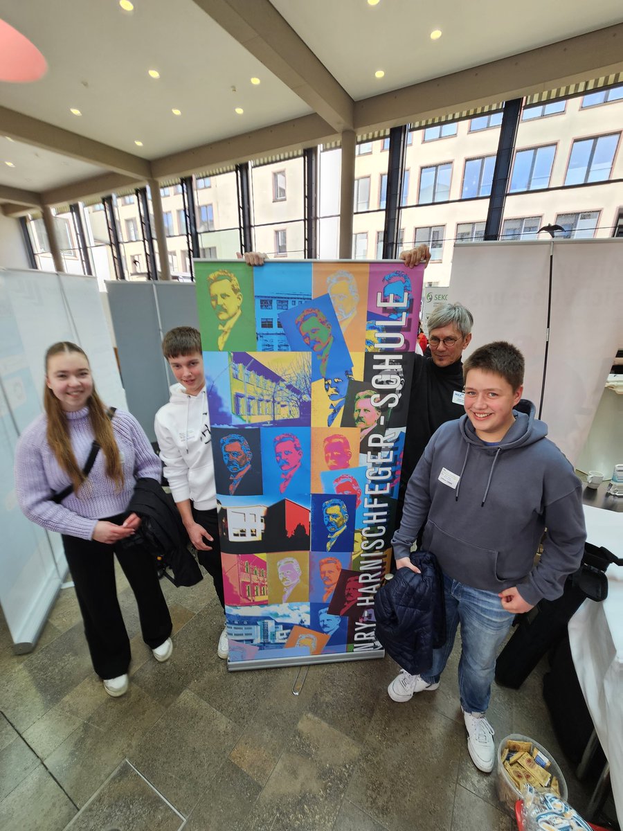 #Ehrenamt #Schüler #Engagement #HenryHarnischfegerSchule heute im Forum des @MainKinzigKreis #Freiwilligenmesse. Unser Dank gilt euch!