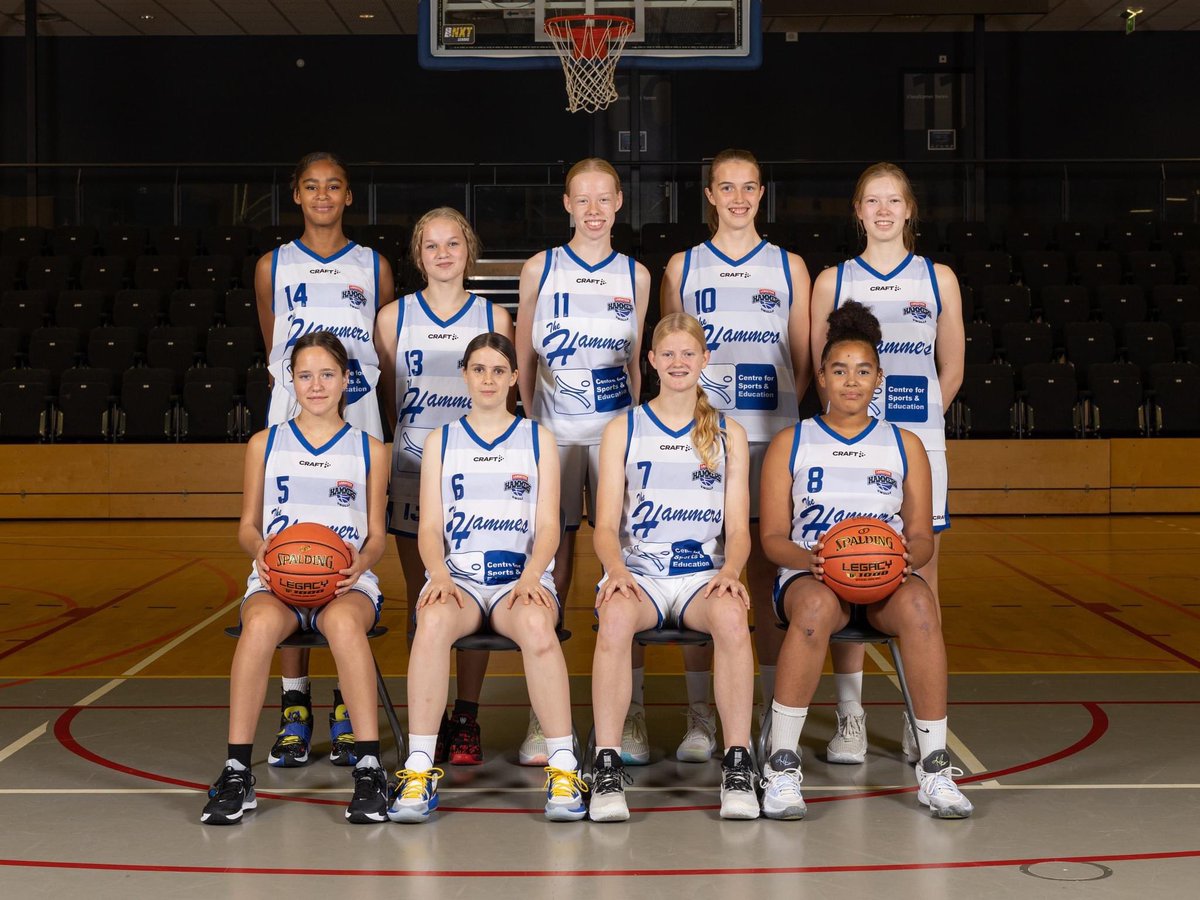Janetiserook's tweet image. A.s. zondag om 13:30 spelen de V16 meiden van @LandstedeBasket de bekerfinale tegen @ZZLEIDENBASKETB in de Apollo hal Amsterdam. 💪🏀💪🏀💪 #basketball #Zwolle 

Voor de thuisblijvende supporters is er gelukkig ook een livestream via youtube.com/live/0Go4wF7tf