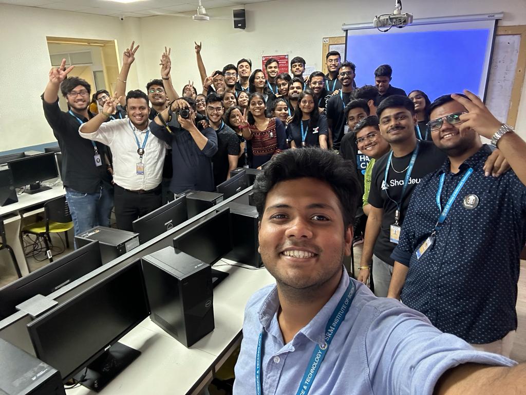 anandvardhan179's tweet photo. Wonderful hands-on session lead by team @CodeChefSrmRmp volunteers

@Tyagi24Sarthak and @datta_soumil  broos shared experience about Hackathons
@Siddhartha_2345 and #Amarnath
 Lead the the session🔥

And me &amp; @suhaslingam400 went to  Pitching about #DecodingReality in
Boys Hostel https://t.co/2Q0FjAUSMx