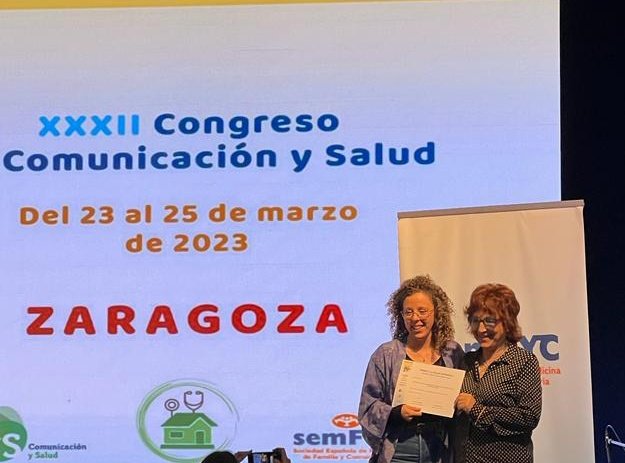 aperebrat's tweet photo. 🏆 Premio a la mejor experiencia para Anna Bosch y @juulscee en el Congreso de @GPCYS!!! Felicidades a las dos!! 👏🏼👏🏼 #CAPLarrard @perevirgilicat #ganasdeconeztar https://t.co/ppNvuIlsoz