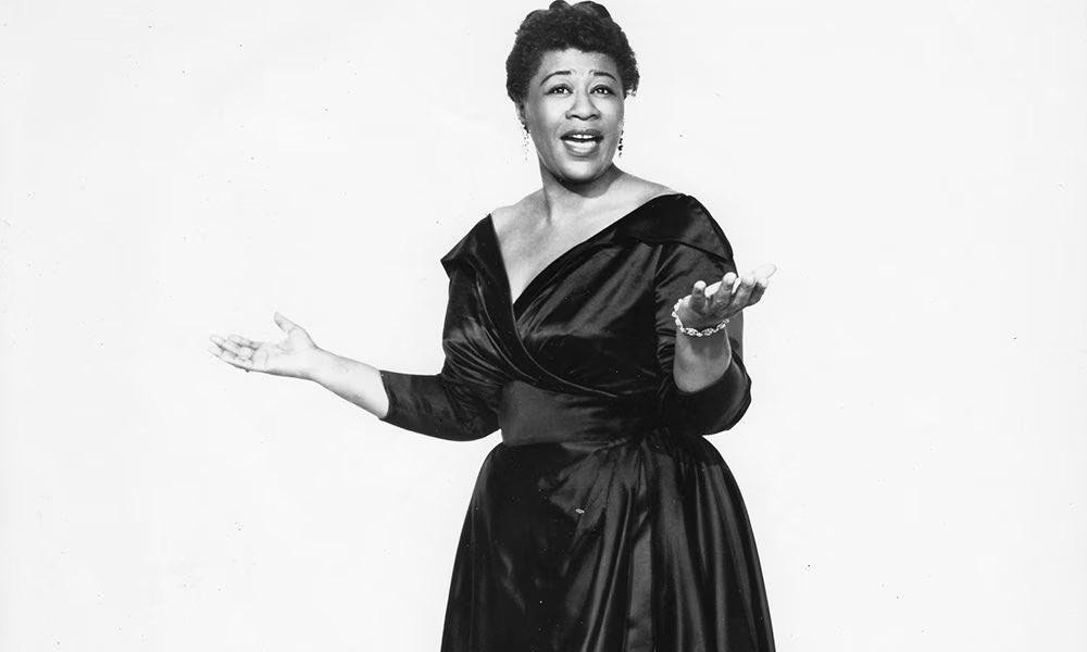 Ella Fitzgerald (b. April 25, 1917) an American jazz singer and 'First Lady of Song.” Noted for her purity of tone, impeccable diction, phrasing, timing, intonation, and a 'horn-like' scatting. She won 13 Grammy awards and sold over 40 million albums. #womeninjazz  #musicherstory