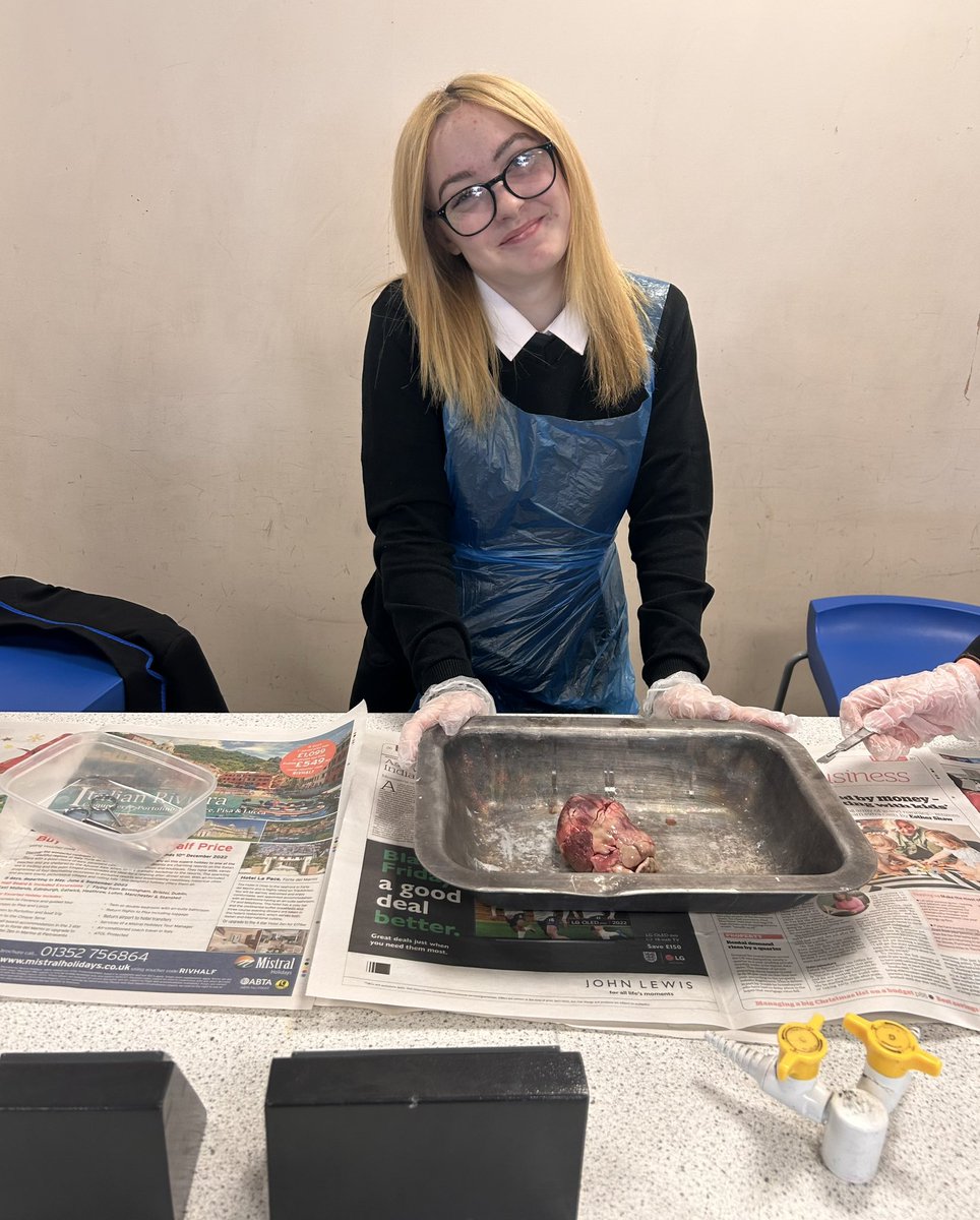 Y10 and more heart ♥️ dissections this week with Mrs Hawkins and Miss Phillips #wearebbs #inspiringcuriosity #biology