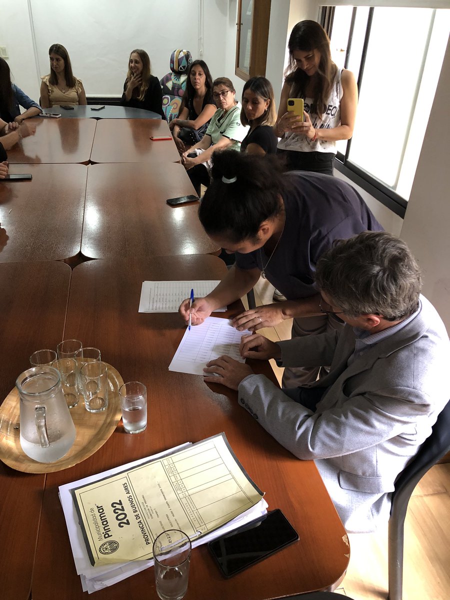 stmpinamar's tweet photo. Jueves 23 de marzo ➡️ Se realizó el acto administrativo , que consiste en la notificación de los compañeros aptos al pase a Planta Permanente📌
#municipalespinamar #municipales2023 #marisolpresente
#culturasindical
#pinamar
#multicolor
#FESIMUBO https://t.co/q7j8LM4Se4