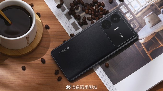 abhi_keeda_tech's tweet photo. Realme GT5 SE in 2 colours.

Launching on April 3.

•Snapdragon 7+ Gen 2
•LPDDR5 RAM, UFS 3.1 storage
•6.7" 12OHz OLED
•64+8+Useless, 16MP
•5500mAh, 100W

#leaks @realmeIndia @realmeTechLife @realmeglobal #RealmeGTNeo5se https://t.co/Mo311J0Rub