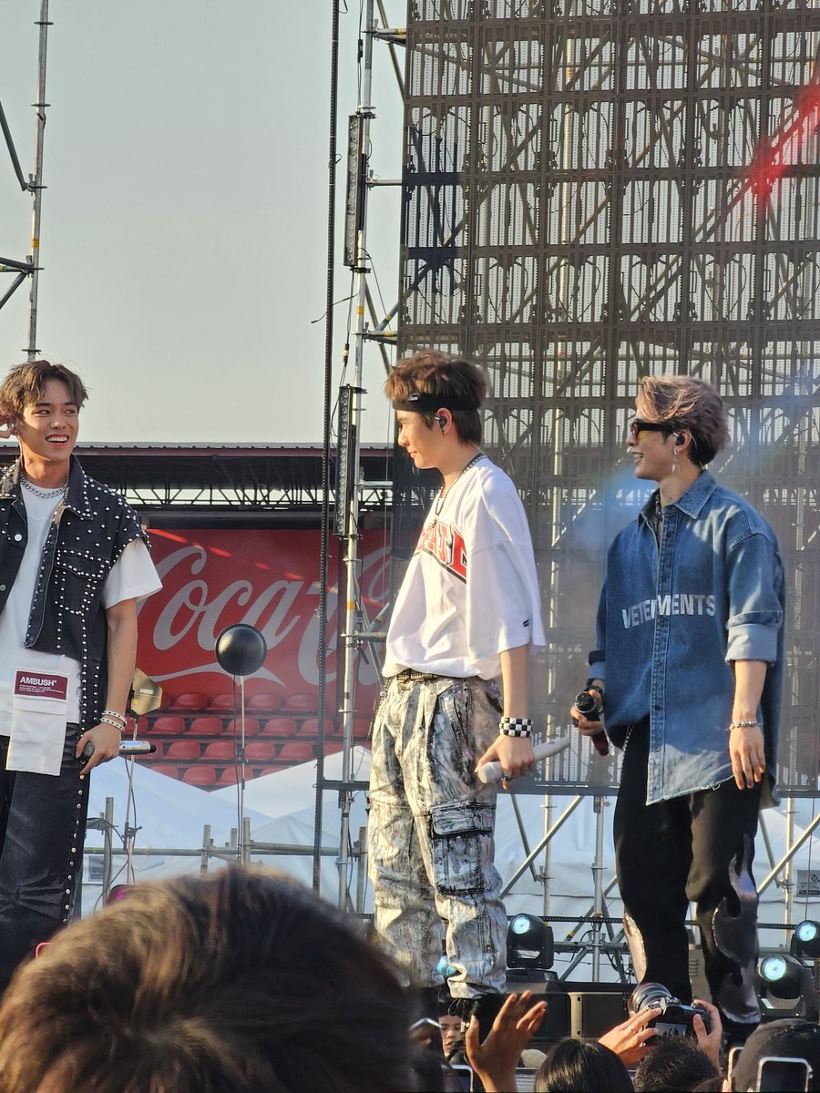 waen_pet's tweet image. ถ่ายทรินิตี้ไว้เยอะมาก คือหล่อจนต้องเก็บภาพความประทับใจ ❤️
#TRINITY_TNT 
#SoundCheckwithTRINITY
#SoundCheck_TH