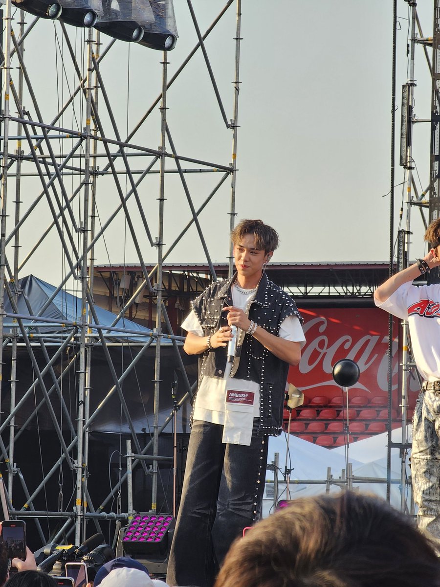 waen_pet's tweet image. ถ่ายทรินิตี้ไว้เยอะมาก คือหล่อจนต้องเก็บภาพความประทับใจ ❤️
#TRINITY_TNT 
#SoundCheckwithTRINITY
#SoundCheck_TH