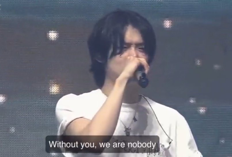 gyusky_'s tweet photo. yeonjun "sin ti, no somos nadie" destrozada 🥹 https://t.co/mXb7o6crQP