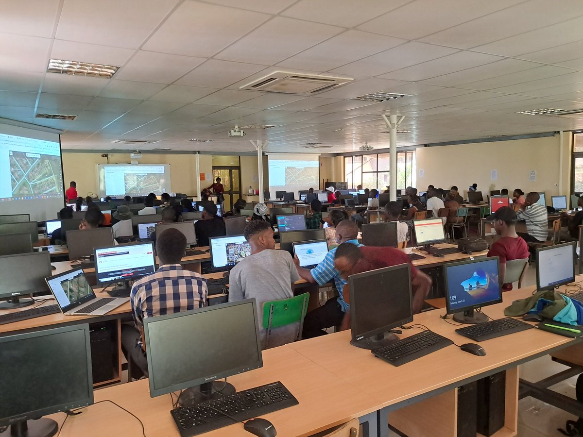 #ItsHappening #OSM_Mapathon #2023 <a href="/hotosm/">Humanitarian OpenStreetMap Team</a> <a href="/openmapping_esa/">The Open Mapping Hub-Eastern & Southern Africa Hub</a> <a href="/YouthMappersMSU/">YouthMappers MSU</a> 
<a href="/MappersUz/">UZ Mappers</a>  @YouthMappersCUT ongoing mapathon at University of Zimbabwe