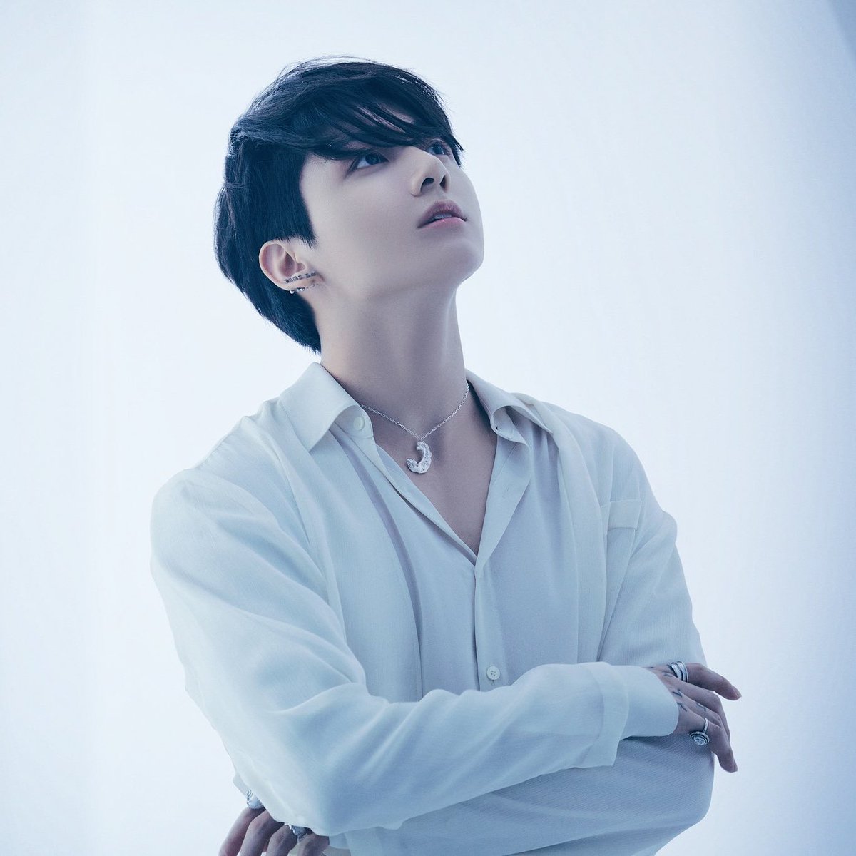 btschartsxdaily's tweet photo. 📊| #JIMIN joins #JUNGKOOK as the ONLY K-Pop soloists to reach Top 2/3 on the Spotify Global Charts! https://t.co/LNOPhvcbQb