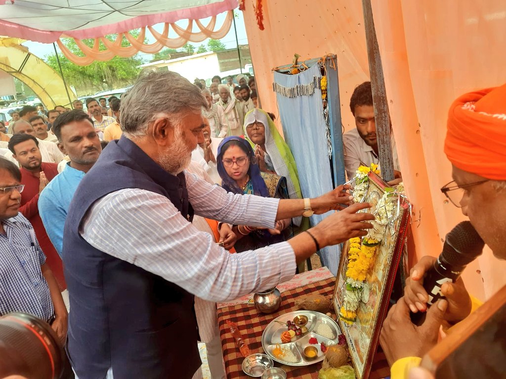 prahladspatel's tweet photo. हटा विधानसभा के दादपुर में लघु सिंचाई परियोजना के तहत 624.18 लाख की लागत से निर्मित होने वाले स्���ॉप डेम का भूमिपूजन किया।
इसके निर्माण पर दादपुर, दिगी व निवास गांव लाभान्वित होंगे व 390 हे. भूमि सिंचित होगी। https://t.co/sDMQdOLKNt