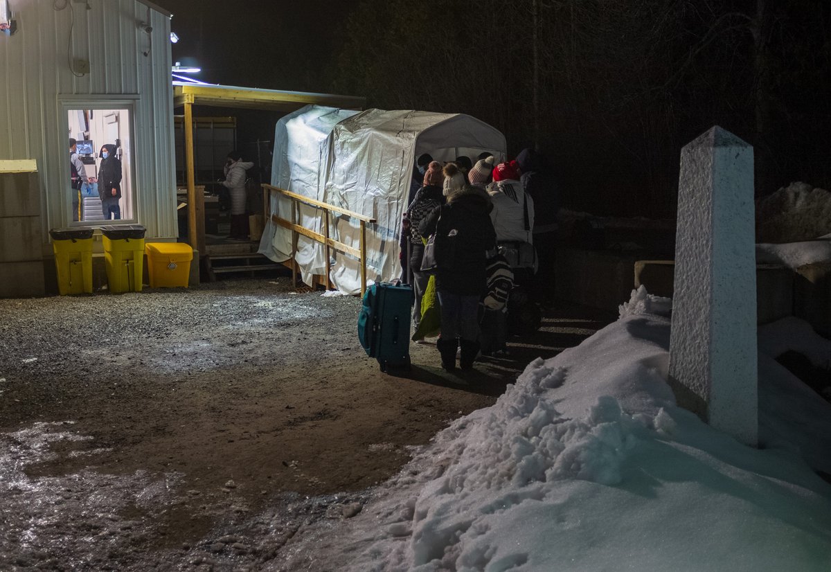 I traveled from Manhattan's Port Authority Bus Terminal to Roxham Road with a group of people en route to Canada.

A journey filled with hope, fear, and uncertainty.  

You can my documentary, The End of the Road on <a href="/CBCTheHouse/">CBC's The House</a> this morning. 

📻 cbc.ca/listen/live-ra…