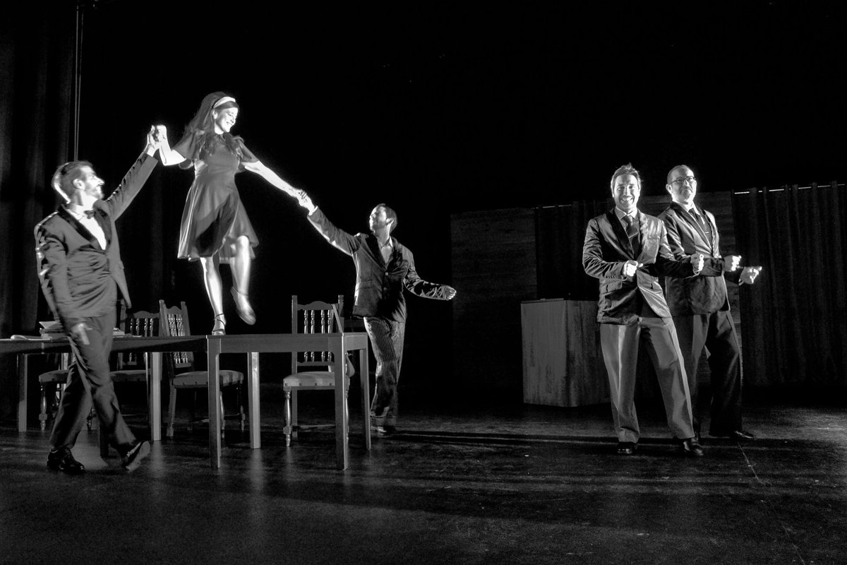 Estamos en la cresta de la ola, triunfando en <a href="/Escorxador/">Escorxador</a> 
🎭🎭