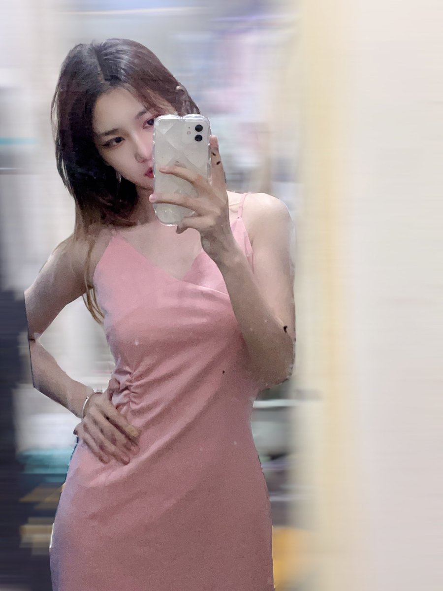 希望有钱又有趣 on Twitter: 向我投降，对我效忠。 四爱姐姐 四爱女攻 女攻男受 四爱