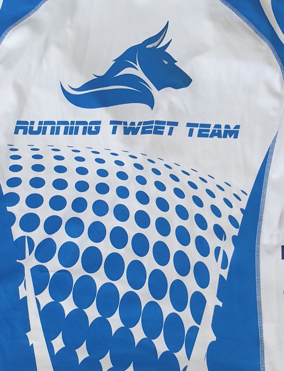 Oggi correre con questa maglia è doveroso <a href="/RunningTWTeam/">Running Tweet Team</a>