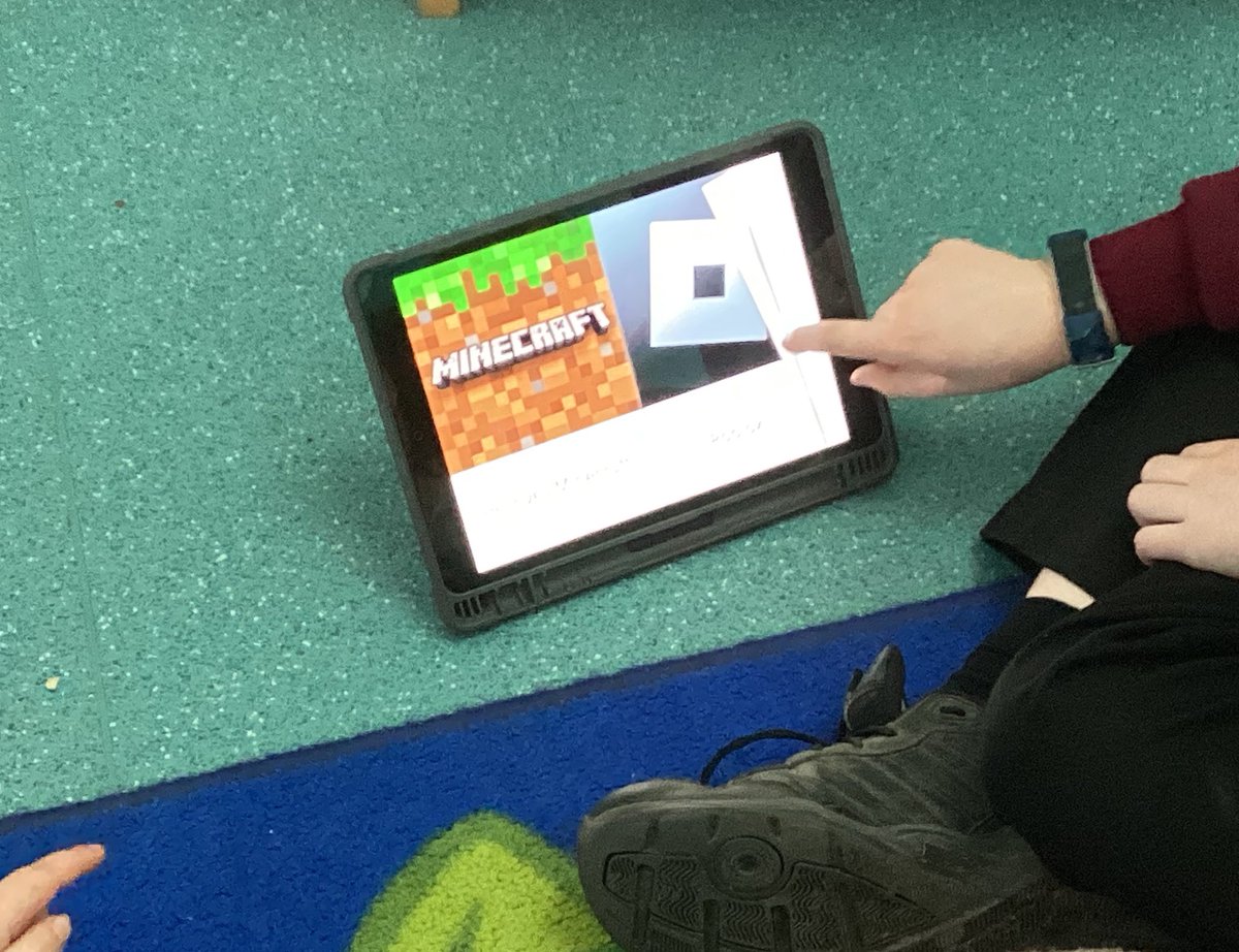 catrtc's tweet photo. The most adorable afternoon listening to the Digital Leaders share their bespoke internet safety ebooks to Foundation yesterday. They were all such lovely listeners!🥹👏 #BookCreator #Pages #EngagedThroughTech @BookCreatorApp https://t.co/fG73DlWrJS
