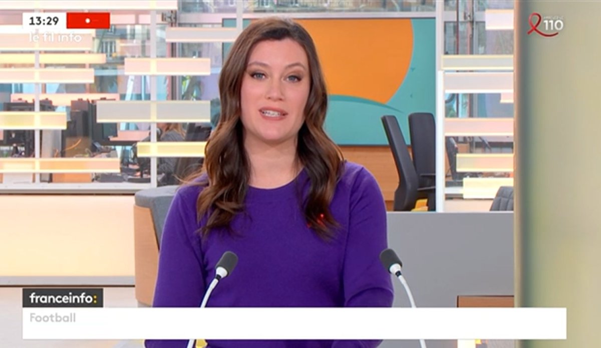 HYoussouf1297's tweet photo. L'heure pour moi de regarder #LeFilInfo weekend avec @FloreMarechal et en présence de l'excellente @jeannebarontv, c'est une grande première encore pour elle ! https://t.co/wguFouws86