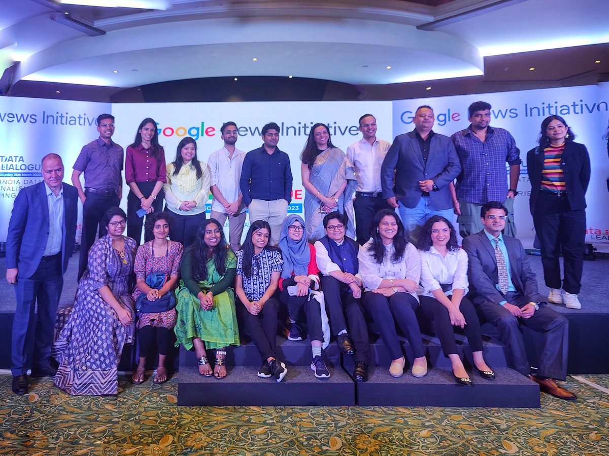 It indeed takes a village to make great things happen. Meet our village, team DataLEADS! ;)

#DataDialogue