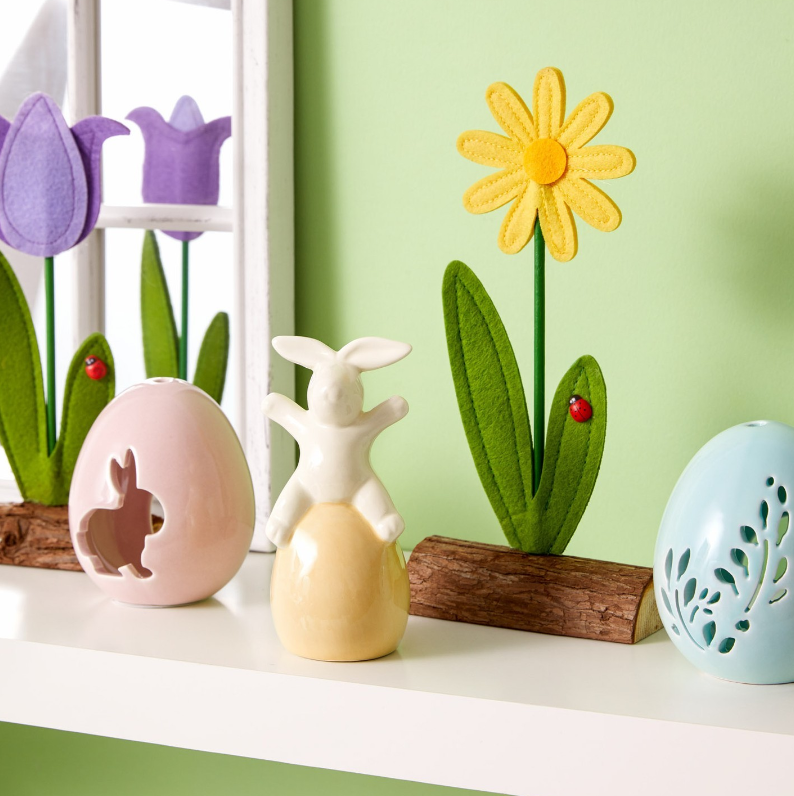 ClarehallP's tweet photo. Hello Spring!  😍🐣🌼🐰

Flowers - €3 each
Ceramic Bunny - €3
Tealight Holders - €3 each

#Dealz #DealzIreland #clarehallretailpark #dublin #clarehall https://t.co/xmG6iFiEPV