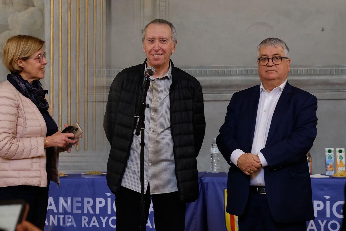 Belle affluence au vernissage de l'exposition de Michel Aguilar 📷, ‘Vibrato de l'Âme’ en présence de <a href="/BonetAndre/">André Bonet Ⓜ️🇫🇷</a>, adjoint à la Culture de #Perpignan. Une belle mémoire du Festival. Découvrez l’expo à la Chapelle du Tiers-Ordre jusqu’au 30 avril. <a href="/perpitourisme/">Perpignan Tourisme</a> <a href="/MairiePerpignan/">Ville de Perpignan</a>